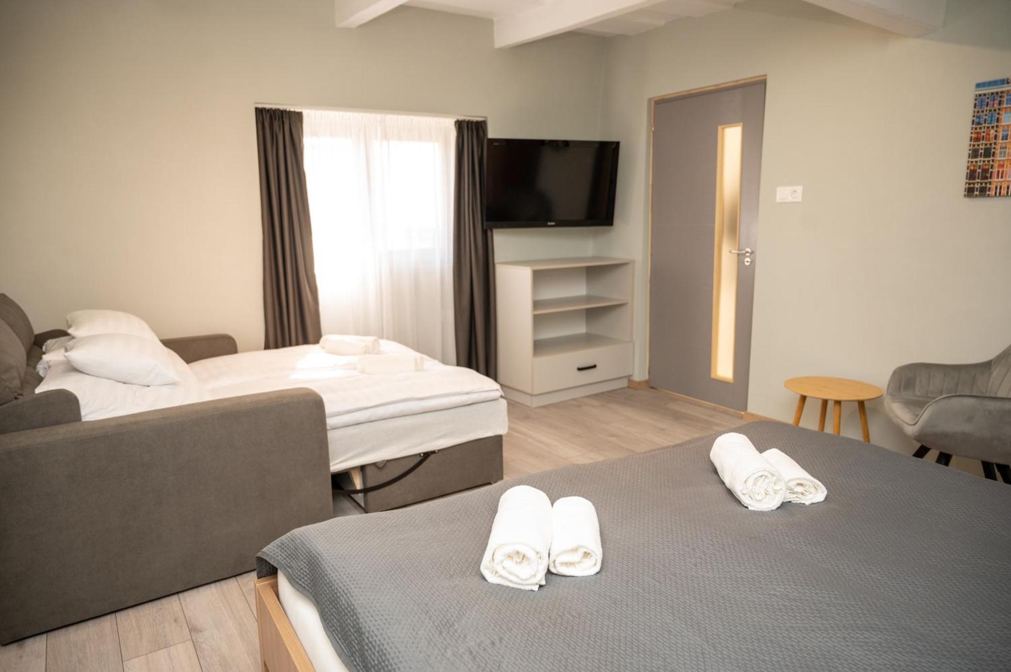 Tuenderkert Apartman ギュラ エクステリア 写真